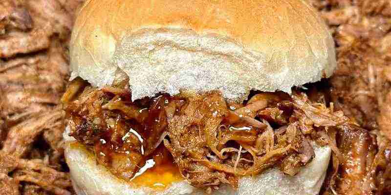 bbq pulled pork sandwiches - 25 easy rv meals
