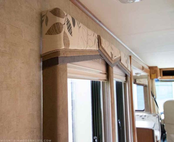 how to remove an RV valance