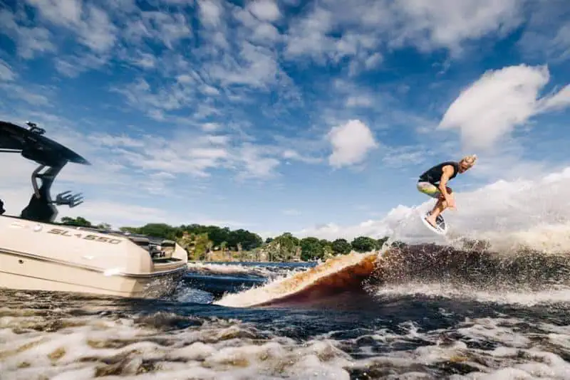 Which 3 Boats Are Safest To Use For Wakesurfing? 2 man wakesurfing