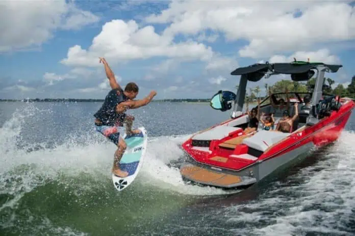 Wakesurfing Action